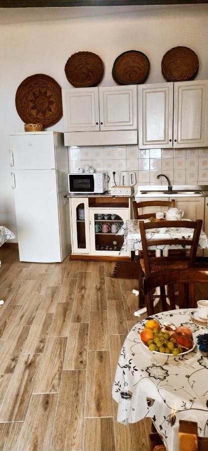 Steddueoro Bed & Breakfast Baunei Bagian luar foto